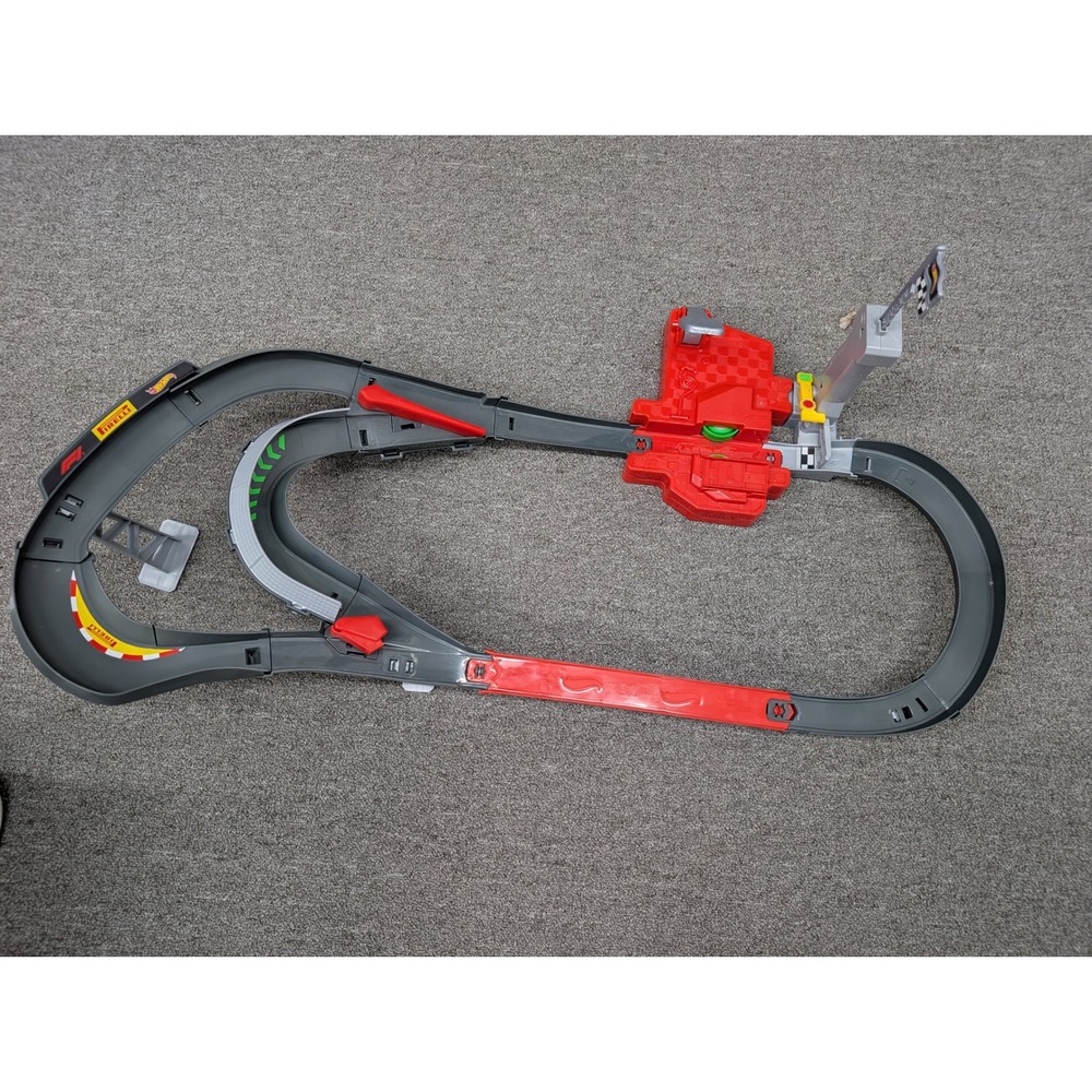 Hot Wheels F1 Pirelli Racing Track Set Motorized Booster Slot Car Circuit